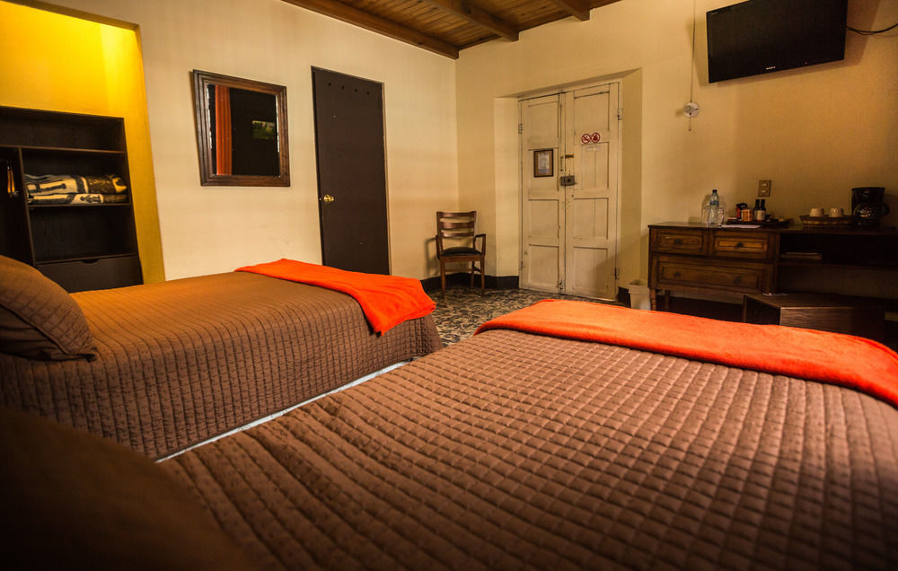 Hotel Modelo ケツァルテナンゴ エクステリア 写真